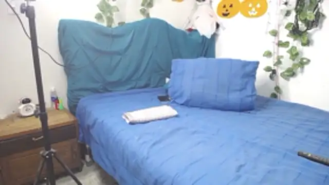 DominaLeona online show from October 2025 08:05:01 PM