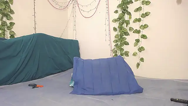 DominaLeona online show from October 2025 07:11:02 PM