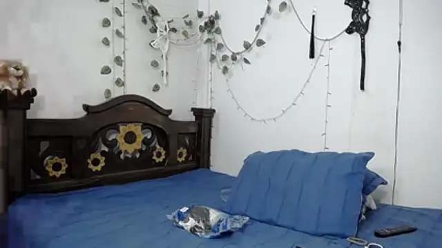 DominaLeona online show from July 2026 08:53:02 PM