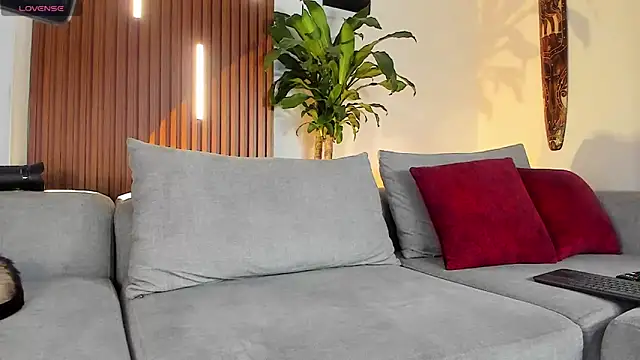 lucasanto  online show from February 2026 03:36:02 AM