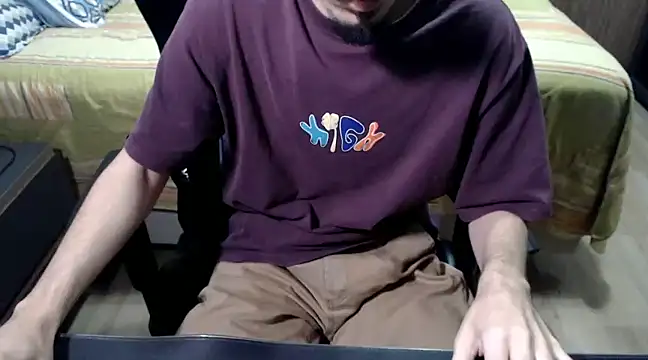 Snapshot of ViniBruv chatting on January 2025 08:33:01 PM ViniBruv online show from January 2025 08:33:01 PM