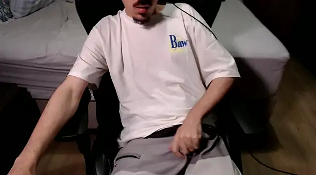 Snapshot of ViniBruv chatting on December 2024 09:20:02 PM ViniBruv online show from December 2024 09:20:02 PM