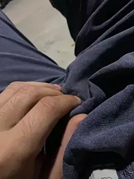 YawlingJingoist online show from December 2025 01:10:01 AM