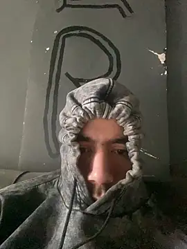 Snapshot of YawlingJingoist chatting on November 2025 11:47:02 AM YawlingJingoist online show from November 2025 11:47:02 AM