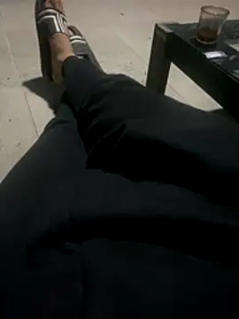 YawlingJingoist online show from December 2025 10:15:02 PM