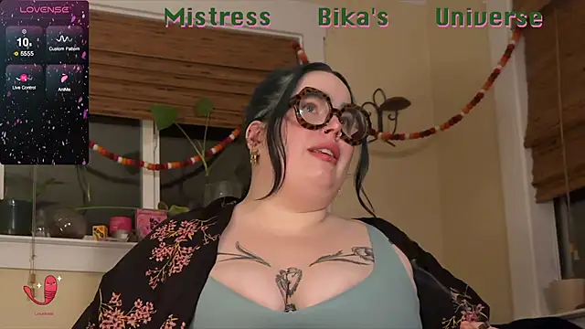 Snapshot of MissBika chatting on February 2025 02:56:01 AM MissBika online show from February 2025 02:56:01 AM