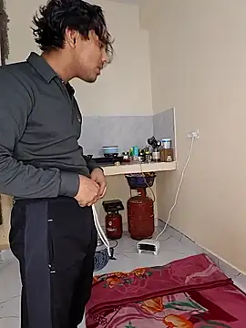 riya190 online show from February 2026 05:45:01 PM