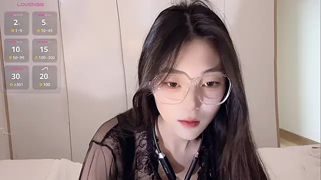 Snapshot of Sweet-Angel999 chatting on January 2025 02:30:02 PM Sweet-Angel999 online show from January 2025 02:30:02 PM