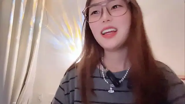 Snapshot of Sweet-Angel999 chatting on February 2026 03:30:01 PM Sweet-Angel999 online show from February 2026 03:30:01 PM