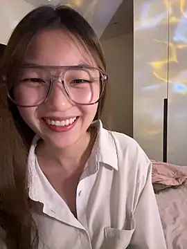 Snapshot of Sweet-Angel999 chatting on October 2025 03:21:02 PM Sweet-Angel999 online show from October 2025 03:21:02 PM