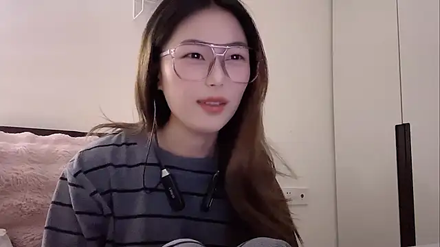 Snapshot of Sweet-Angel999 chatting on February 2026 02:02:01 PM Sweet-Angel999 online show from February 2026 02:02:01 PM