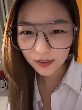 Snapshot of Sweet-Angel999 chatting on October 2025 01:26:01 AM Sweet-Angel999 online show from October 2025 01:26:01 AM