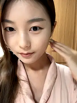 Snapshot of Sweet-Angel999 chatting on November 2025 05:05:01 PM Sweet-Angel999 online show from November 2025 05:05:01 PM