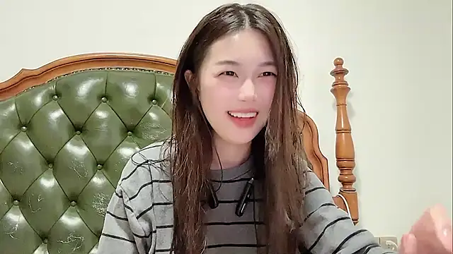 Sweet-Angel999 online show from April 2026 04:44:02 PM