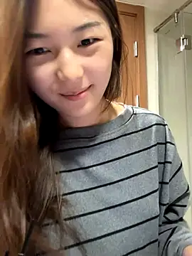 Snapshot of Sweet-Angel999 chatting on November 2025 09:51:01 PM Sweet-Angel999 online show from November 2025 09:51:01 PM