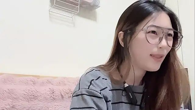 Snapshot of Sweet-Angel999 chatting on February 2026 04:09:02 PM Sweet-Angel999 online show from February 2026 04:09:02 PM