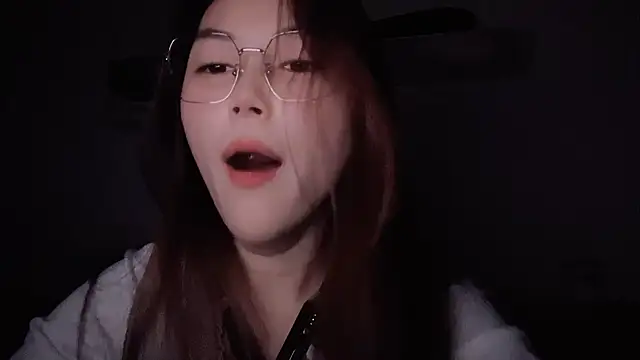 Snapshot of Sweet-Angel999 chatting on January 2026 05:38:02 PM Sweet-Angel999 online show from January 2026 05:38:02 PM