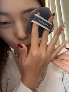 Snapshot of Sweet-Angel999 chatting on December 2025 03:50:02 PM Sweet-Angel999 online show from December 2025 03:50:02 PM