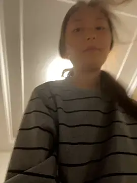 Snapshot of Sweet-Angel999 chatting on November 2025 05:52:02 PM Sweet-Angel999 online show from November 2025 05:52:02 PM