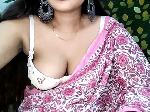 Aarvi Arora online show from September 2025 10:22:02 AM