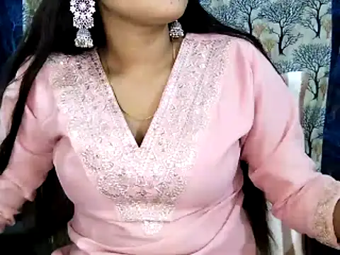 Aarvi Arora online show from December 2025 11:15:01 AM