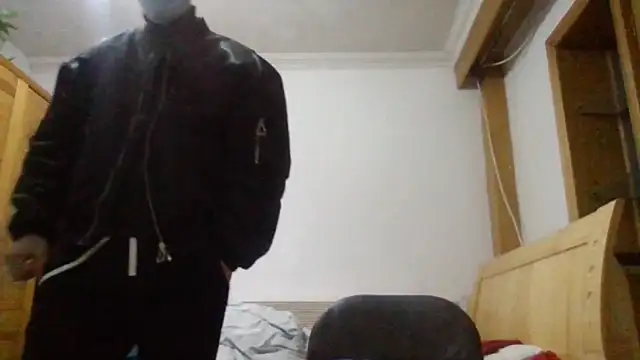 Snapshot of shuai321 chatting on January 2025 11:56:02 AM shuai321 online show from January 2025 11:56:02 AM