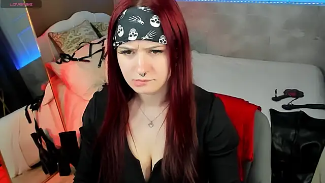Snapshot of Lily_Moonlight chatting on April 2026 02:40:02 PM Lily Moonlight online show from April 2026 02:40:02 PM