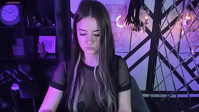 Lily Moonlight online show from January 2025 11:04:02 AM