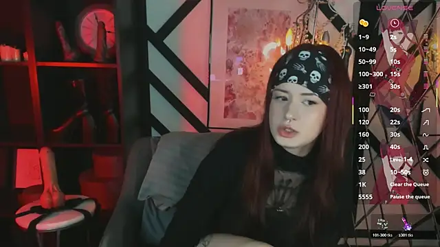 Snapshot of Lily_Moonlight chatting on May 2026 02:12:01 PM Lily Moonlight online show from May 2026 02:12:01 PM