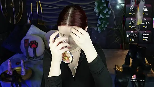 Snapshot of Lily_Moonlight chatting on January 2026 07:12:02 AM Lily Moonlight online show from January 2026 07:12:02 AM