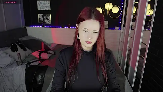 Lily Moonlight online show from October 2025 07:24:02 AM