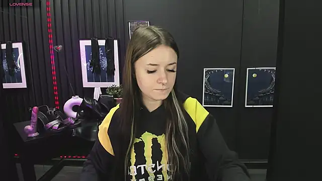 Lily Moonlight online show from February 2025 07:26:01 AM