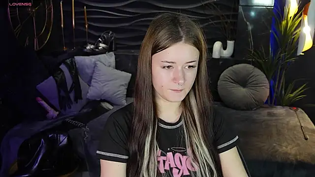 Lily Moonlight online show from January 2025 06:59:02 AM