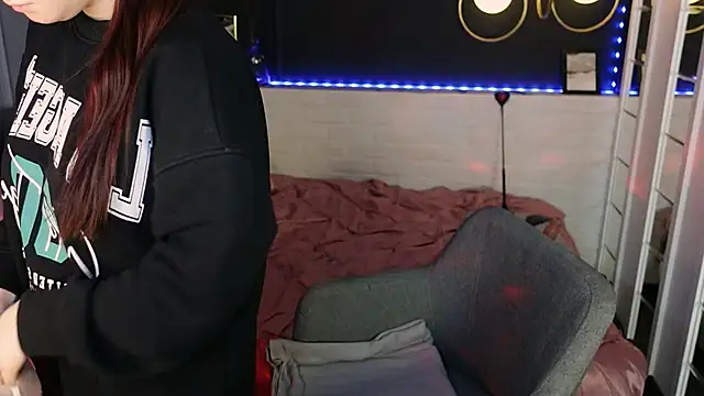 Snapshot of Lily_Moonlight chatting on February 2026 08:01:02 AM Lily Moonlight online show from February 2026 08:01:02 AM