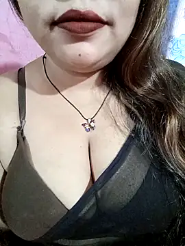 Snapshot of Beautyy38 chatting on November 2025 02:50:03 AM Beautyy38 online show from November 2025 02:50:03 AM