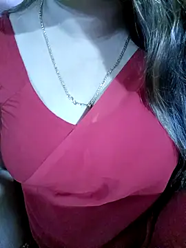 Snapshot of Beautyy38 chatting on November 2025 03:05:01 AM Beautyy38 online show from November 2025 03:05:01 AM