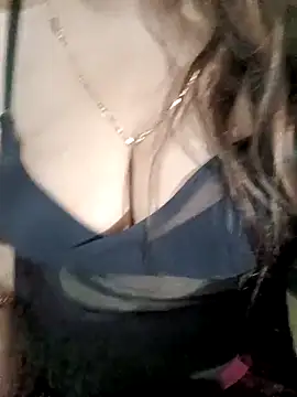 Snapshot of Beautyy38 chatting on December 2025 03:06:01 PM Beautyy38 online show from December 2025 03:06:01 PM