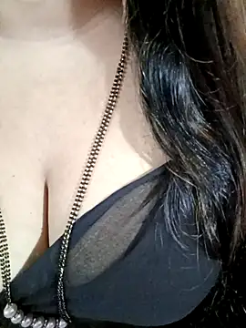 Snapshot of Beautyy38 chatting on October 2025 03:07:02 AM Beautyy38 online show from October 2025 03:07:02 AM