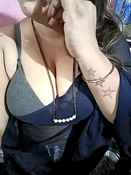 Snapshot of Beautyy38 chatting on November 2025 02:45:02 AM Beautyy38 online show from November 2025 02:45:02 AM