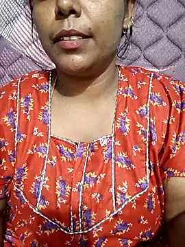 Snapshot of Renuma chatting on September 2025 03:46:01 AM Renuma online show from September 2025 03:46:01 AM