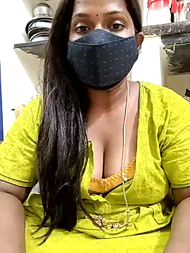 Snapshot of Renuma chatting on February 2025 04:47:01 PM Renuma online show from February 2025 04:47:01 PM