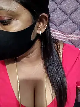 Snapshot of Renuma chatting on February 2026 04:12:02 AM Renuma online show from February 2026 04:12:02 AM