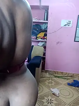 Snapshot of Renuma chatting on February 2026 07:09:01 AM Renuma online show from February 2026 07:09:01 AM