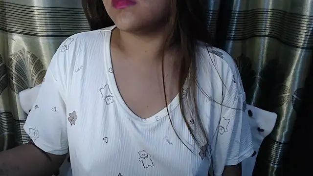 queen angelina online show from March 2026 06:19:02 PM