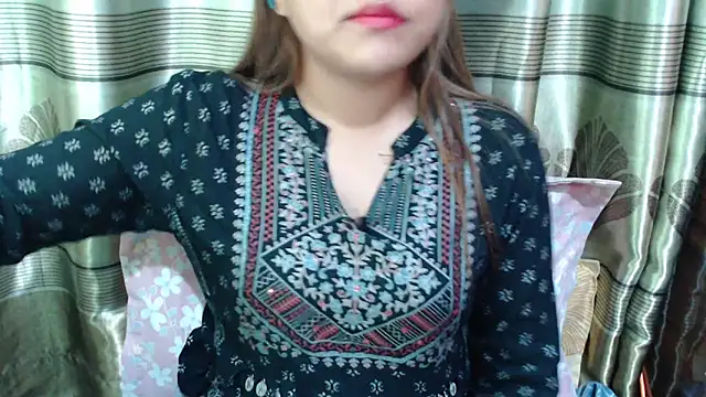 queen angelina online show from February 2026 10:55:02 PM