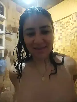 Snapshot of Im_Alma_ chatting on May 2026 01:17:01 PM Im Alma online show from May 2026 01:17:01 PM