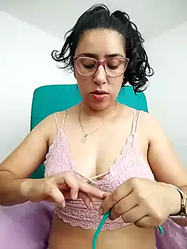 Snapshot of Im_Alma_ chatting on July 2026 02:05:01 PM Im Alma online show from July 2026 02:05:01 PM