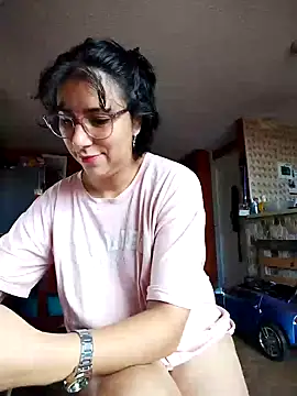 Snapshot of Im_Alma_ chatting on January 2025 01:28:01 PM Im Alma  online show from January 2025 01:28:01 PM