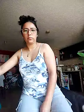 Im Alma  online show from February 2026 08:52:02 PM