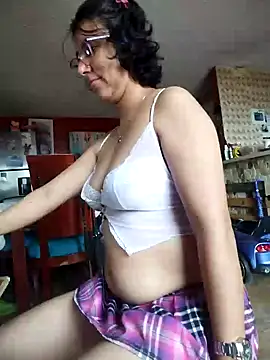 Snapshot of Im_Alma_ chatting on February 2025 07:01:02 PM Im Alma  online show from February 2025 07:01:02 PM